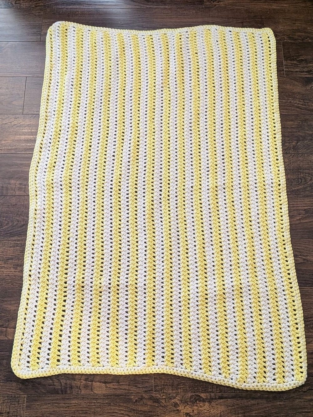 EUC Handmade 53"x32" Crocheted White and Yellow Afghan Throw Blanket - Picture 5 of 5